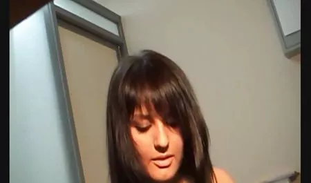 بیش از بهترین سکس پورن پنج دانش آموز زیر معلم لعنتی